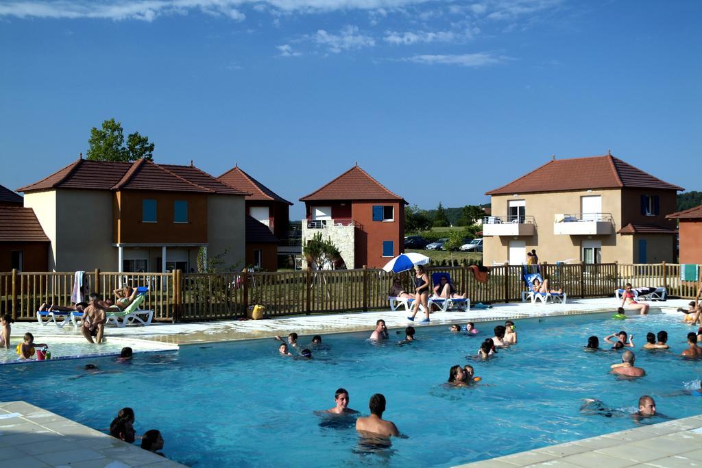 Hotel Terres De France - Domaine De Claire Rive Prayssac Exterior foto