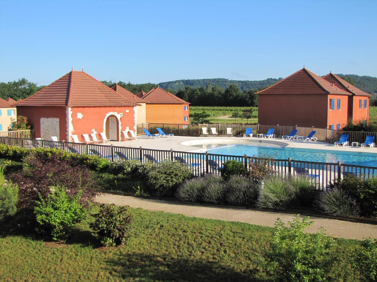 Hotel Terres De France - Domaine De Claire Rive Prayssac Exterior foto